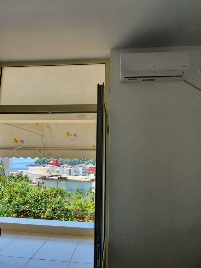 Aira Apartment Himare Exteriör bild