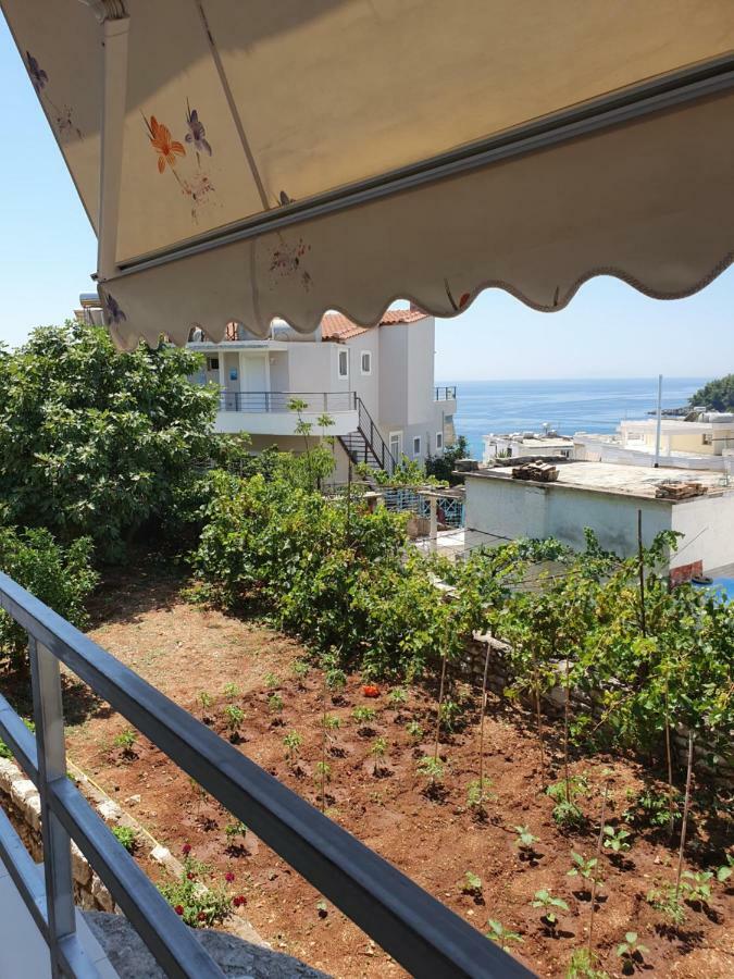 Aira Apartment Himare Exteriör bild